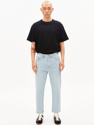 ARMEDANGELS Loosefit Jeans 'Maakx' in Blauw: voorkant