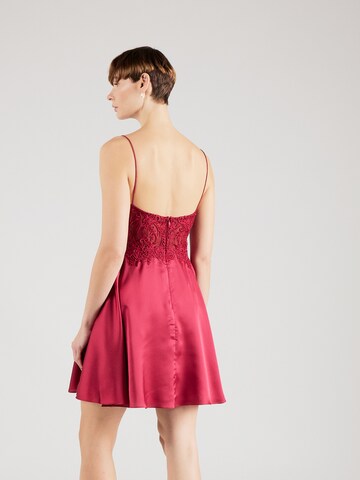 Robe de cocktail Laona en rouge