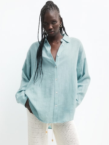 Pull&Bear Blouse in Groen: voorkant