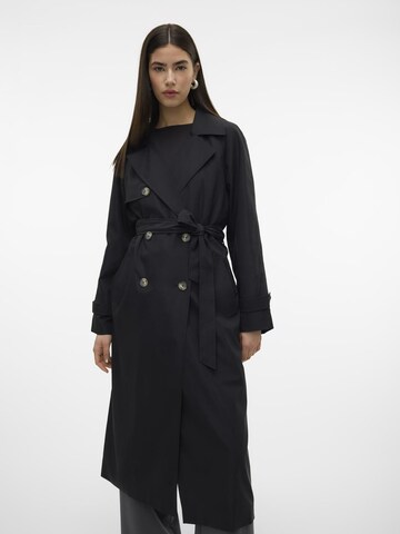 VERO MODA Overgangsfrakke 'TESSAGOLD' i sort: forside