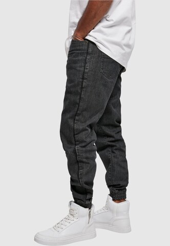SOUTHPOLE Tapered Jeans in Zwart
