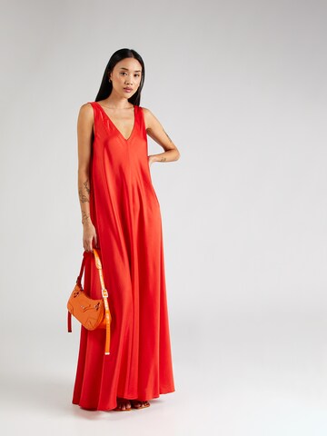 Robe 'FULU' Essentiel Antwerp en rouge : devant