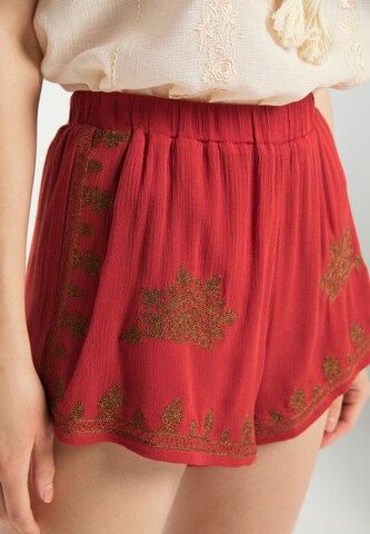 usha FESTIVAL Regular Pants in Red