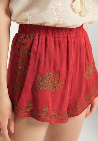 Regular Pantaloni de la usha FESTIVAL pe roșu