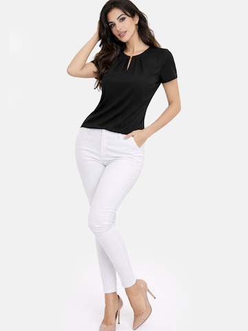 REGINA FASHION Blouse 'Short Sleeve Blouse with Pleated Neckline' in Zwart