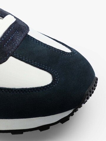 Sneaker low de la Scalpers pe albastru
