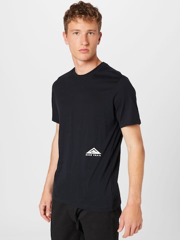 T-Shirt fonctionnel NIKE en noir : devant