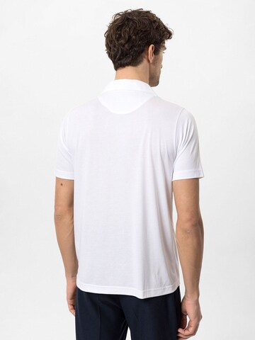 Tricou de la Antioch pe alb