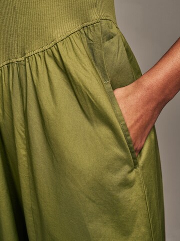 Abito di Next in verde