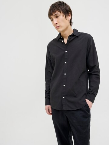 Coupe slim Chemise 'JJEBREEZE' JACK & JONES en noir