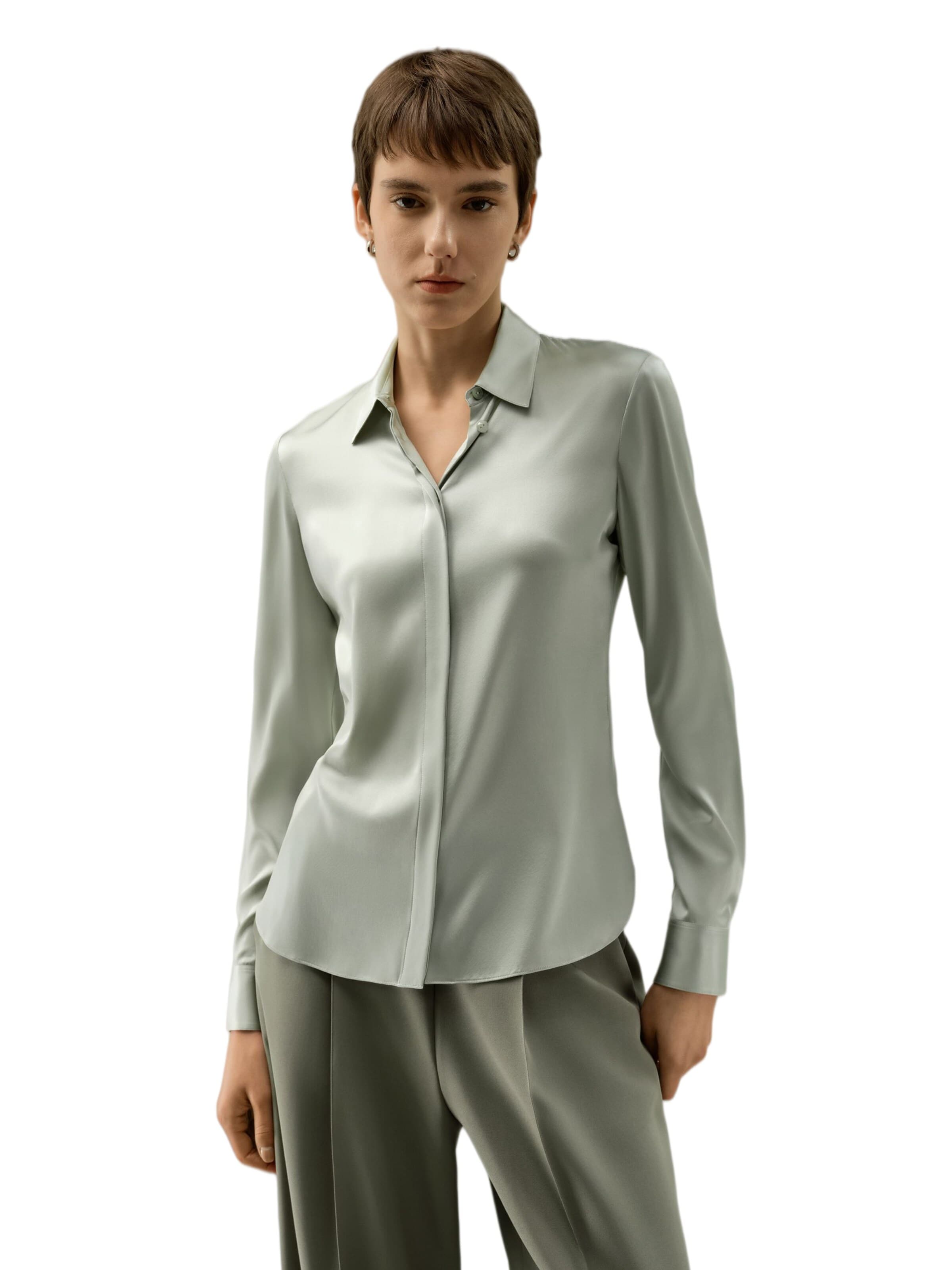 Lilysilk Blouse in Green: front