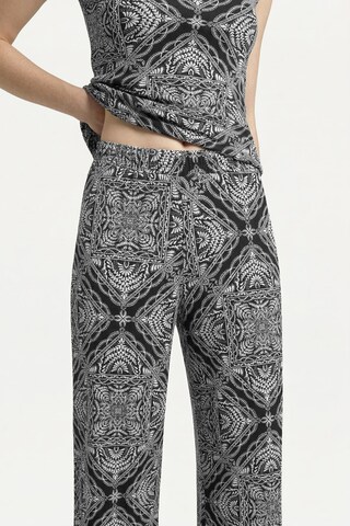 No Matter What Wide Leg Hose in Schwarz