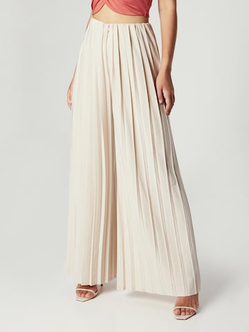 Guido Maria Kretschmer Women Wide Leg Hose 'Lucila' in Weiß: Vorderseite