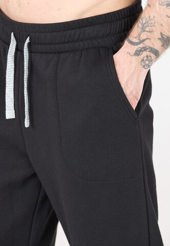 Cruz Regular Sports trousers 'Ramin' in Black