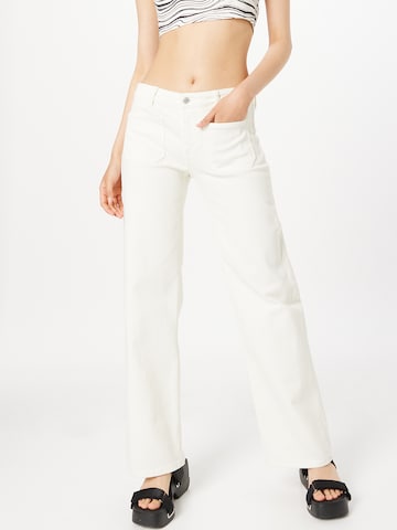 Loosefit Jeans 'Kimberly' di WEEKDAY in bianco: frontale