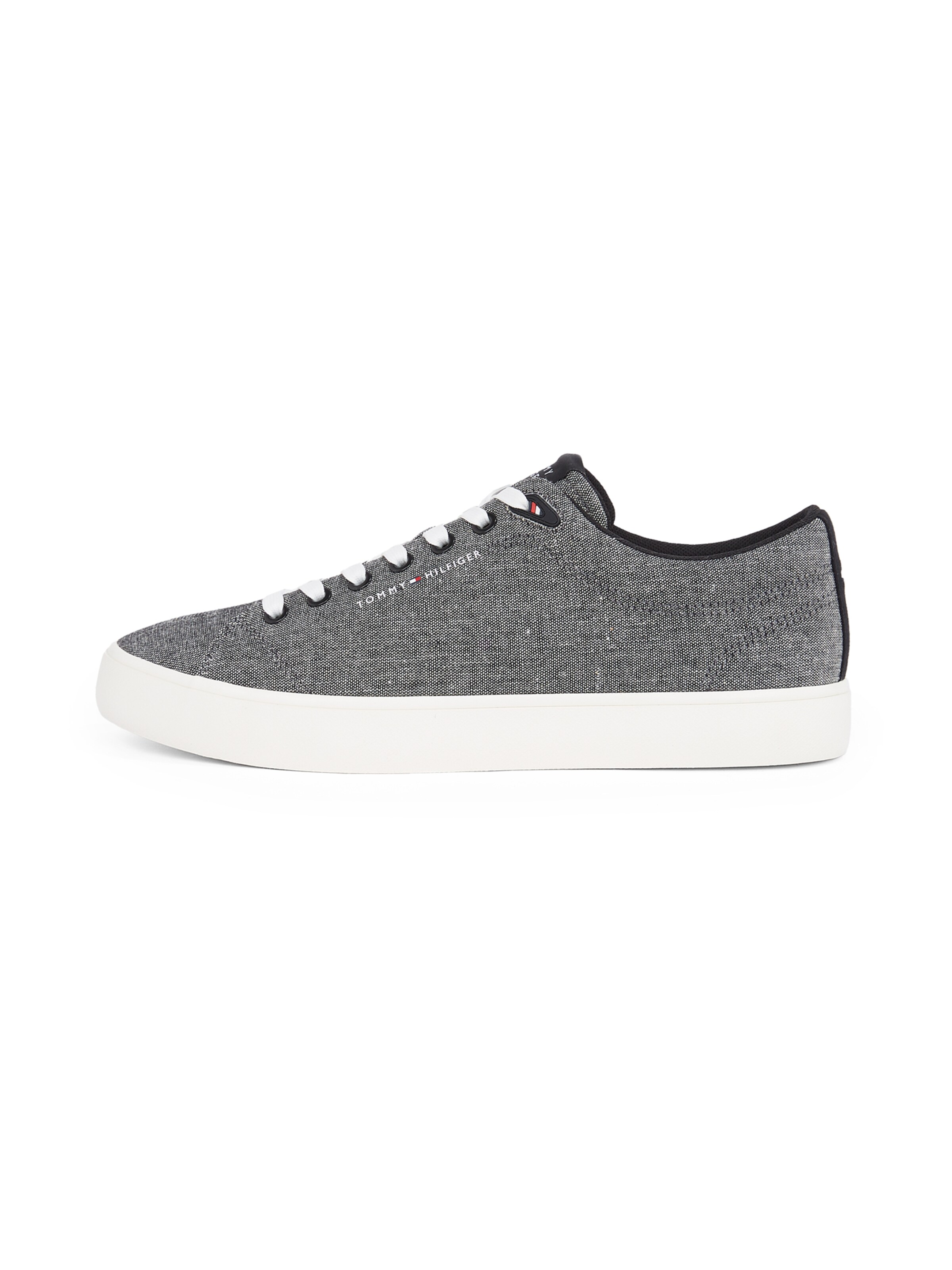 TOMMY HILFIGER Sneaker in Schwarz: Vorderseite