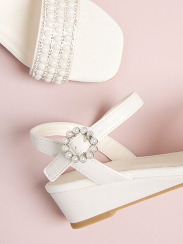 Lipsy Sandal in White
