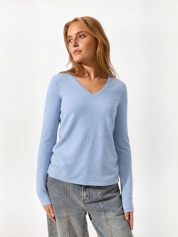 Coster Copenhagen Top ' CC Heart ' in Blue: front