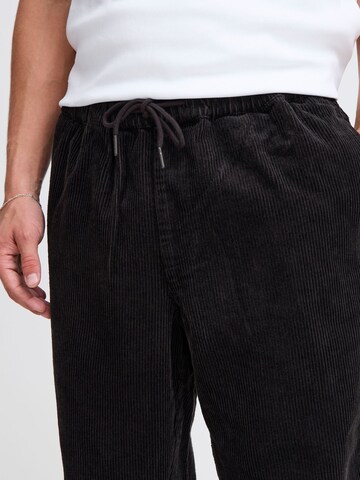 !Solid Regular Broek 'Gutti' in Zwart