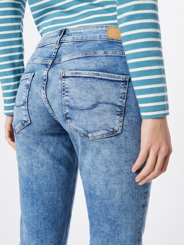 Slimfit Jeans 'Catie' de la QS pe albastru