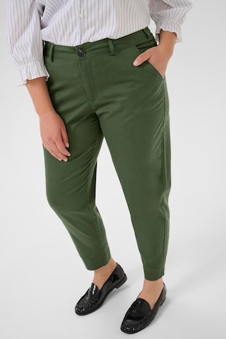 KAFFE CURVE Slimfit Lærredsbukser 'KCLeana' i grøn