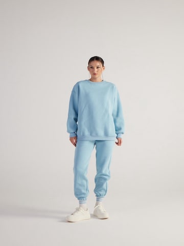 HOLLY LOLLY Sweatshirt in Blue