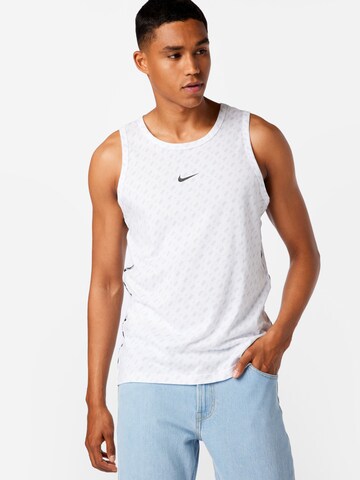 T-Shirt Nike Sportswear en blanc : devant