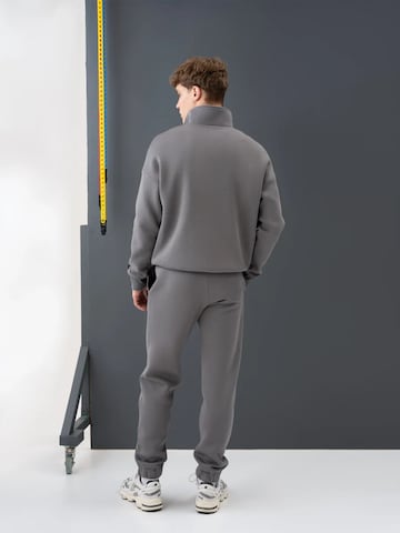 cut my fashion Tracksuit 'Paulius' in Grey