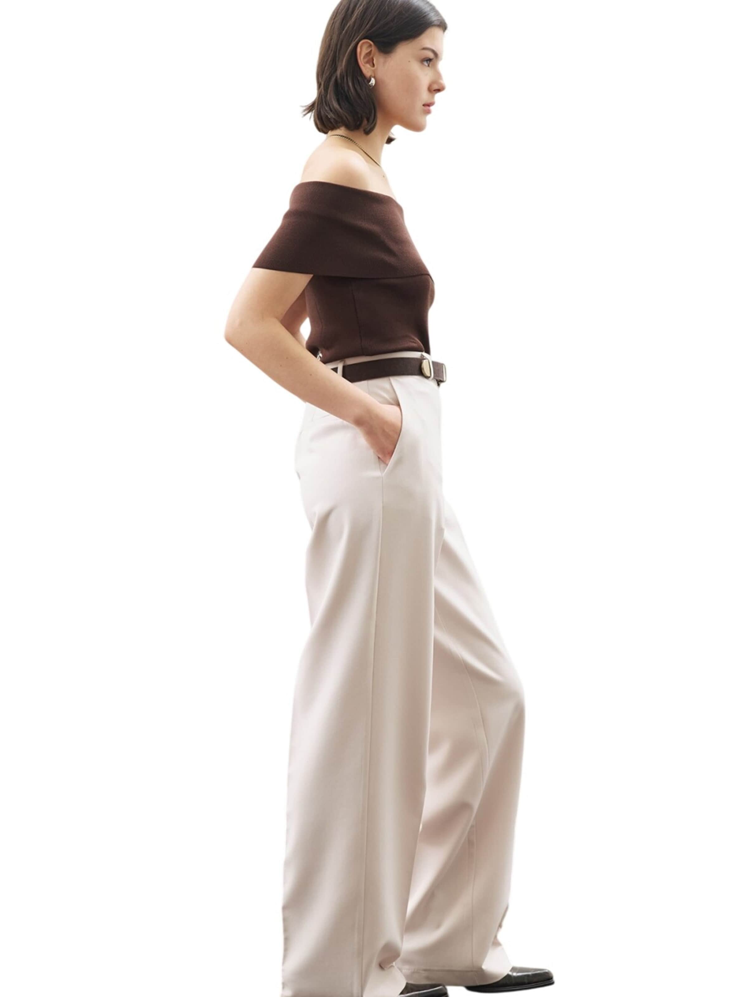 MANUKA Regular Trousers in Beige