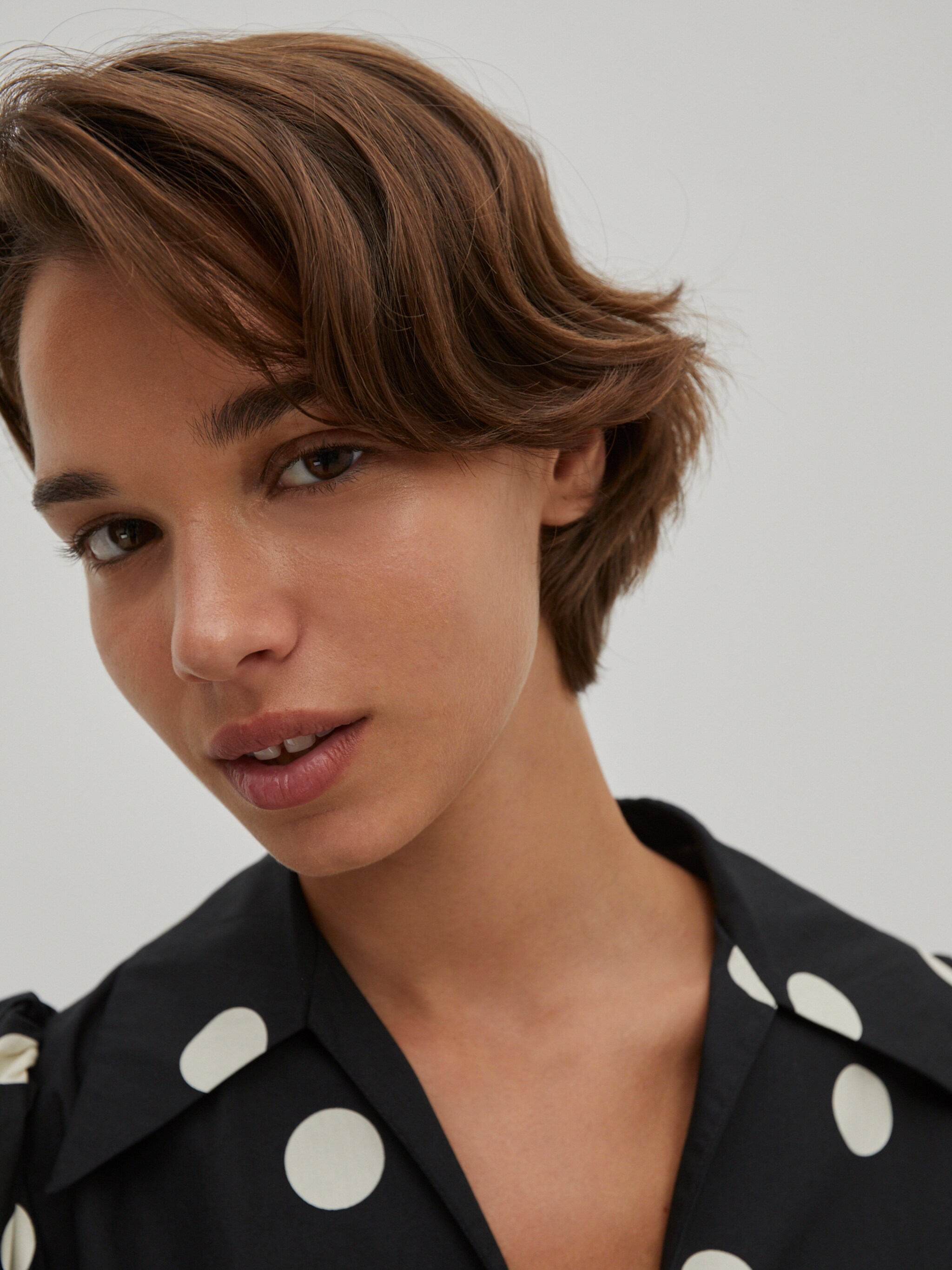 EDITED Produits Robe-chemise 'Thanya' noir