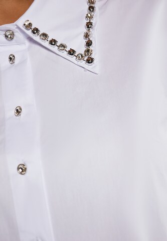 faina Blouse in White