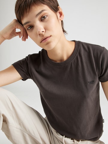 Superdry T-Shirt 'ESSENTIAL' in Braun