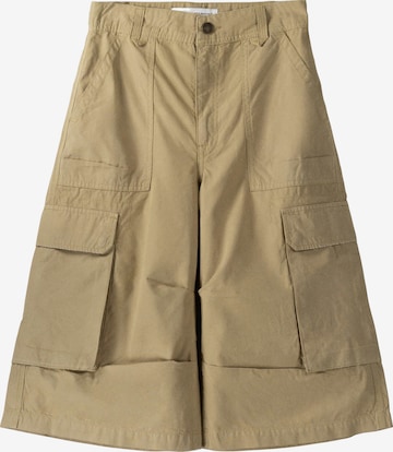 Bershka Wide leg Cargo trousers in Brown: front