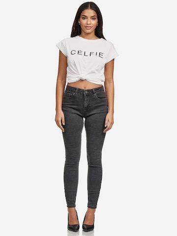 Skinny Jeans 'F101' di Tazzio in grigio