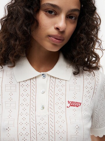 Pull-over Tommy Jeans en blanc