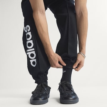 ADIDAS PERFORMANCE Tapered Sportbroek 'Liverpool FC 95' in Zwart