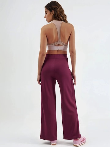 regular Pantaloni di Hiccup in rosso