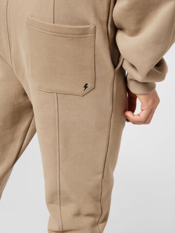 Tapered Pantaloni di Ocay in marrone