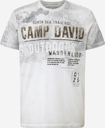 CAMP DAVID T-shirt i grå: framsida