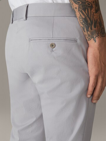 STRELLSON Slim fit Pleated Pants 'Kyle' in Grey