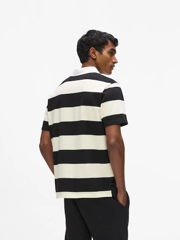 Tricou de la Karl Lagerfeld pe alb
