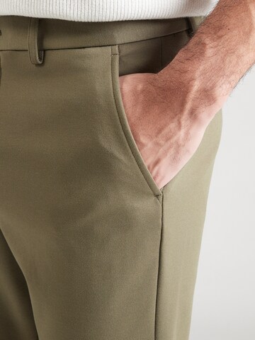 Lindbergh Slimfit Chinohousut 'Superflex' värissä vihreä