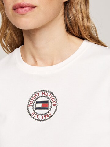 TOMMY HILFIGER - Camiseta en blanco