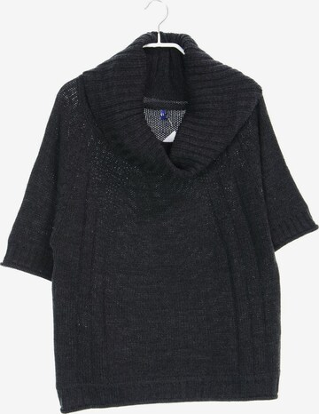 UNBEKANNT Sweater & Cardigan in S-M in Grey: front