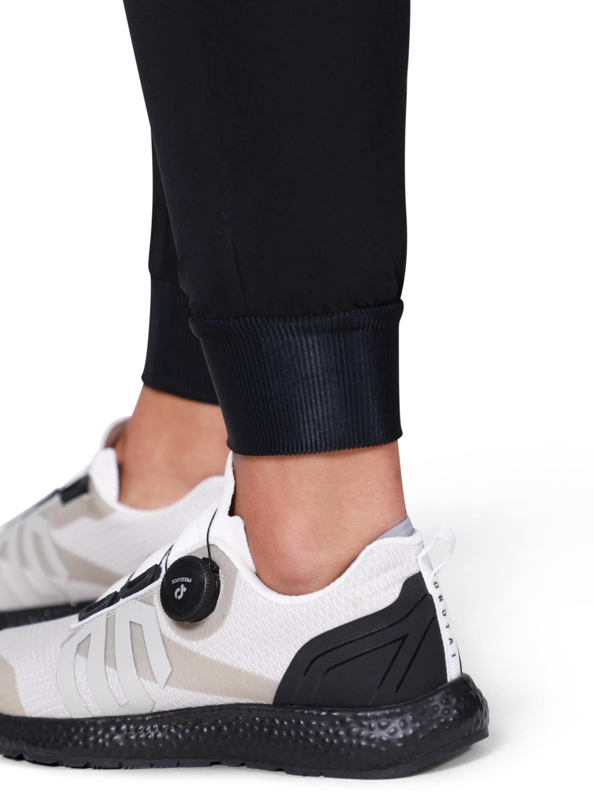 Tapered Pantaloni sportivi 'Kansei' di MOROTAI in nero