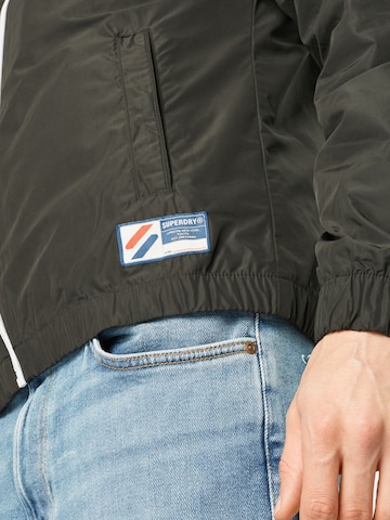 Superdry Windjacke in Schwarz