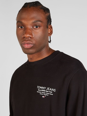 Tommy Jeans Sweatshirt 'ESSENTIAL' in Schwarz