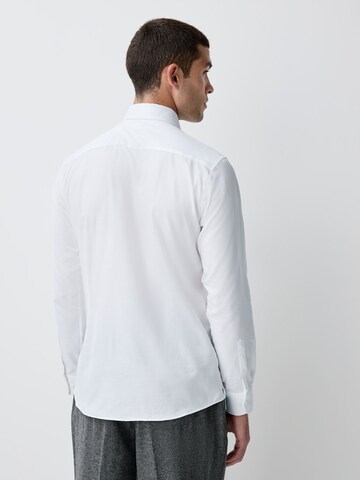 Next Slim fit Businessskjorta i vit