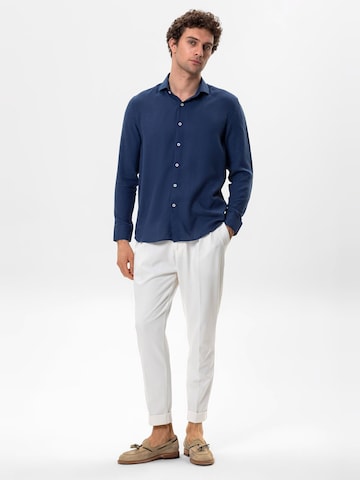 T-Shirt Antioch en bleu : devant