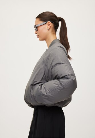 Veste mi-saison rethinkit studios en gris